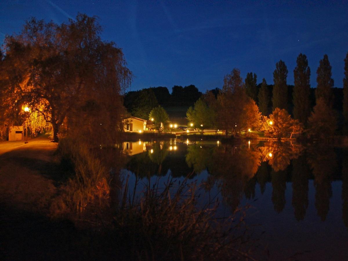 Le Domaine de L'étang de Sandanet Issac Exterior foto